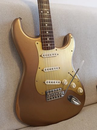 Fender Stratocaster Vintera 60s Road Worn. 9'5