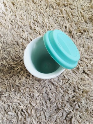 Taza de café para llevar con tapa