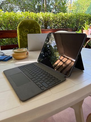 iPad Pro 12,9” M2 1TB + Cellular + Teclado Logitec