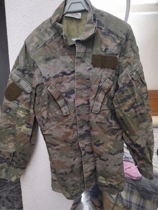 Chaqueta militar camuflaje