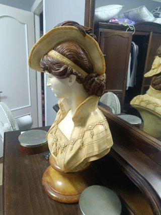 Busto mujer mármol