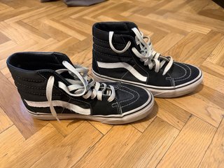 Zapatillas Vans Altas Negras y Blancas