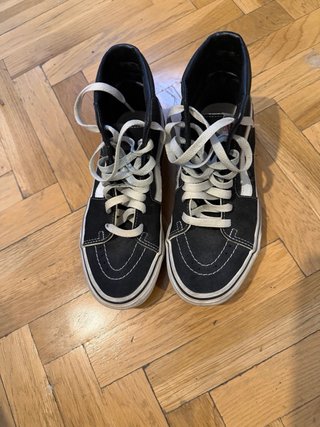 Zapatillas Vans Altas Negras y Blancas