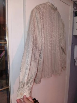 Blusa vintage satén abotonada manga larga