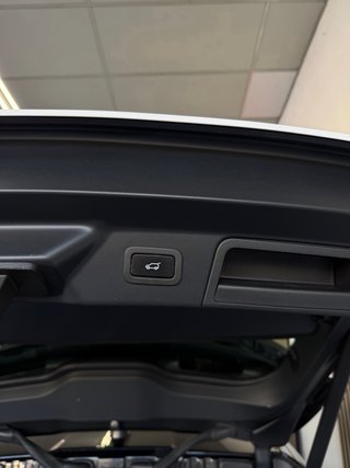 Land Rover Range Rover Velar R-Dynamic D200 S 4WD