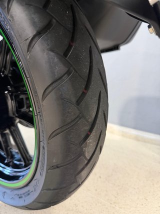 Kawasaki Vulcan S Negra y Verde