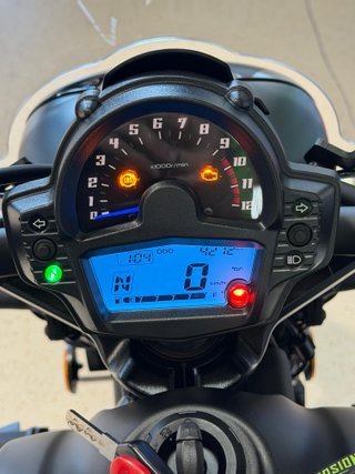 Kawasaki Vulcan S Negra y Verde