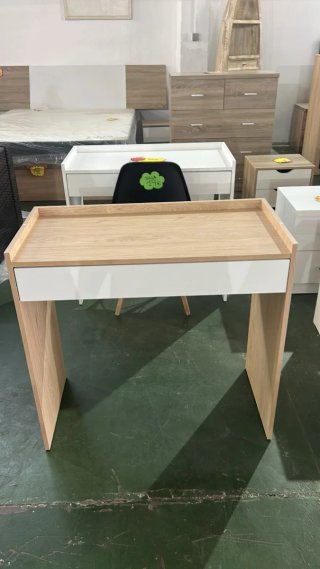 Escritorio moderno madera y blanco