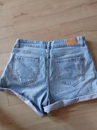 Jeans corti donna Bershka
