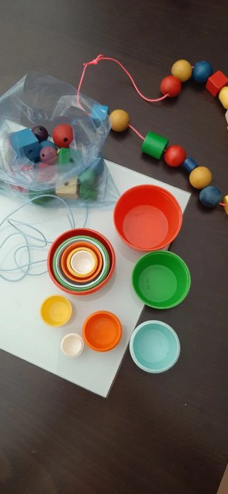 Juegos educativos bebé, de ensartar y apilar