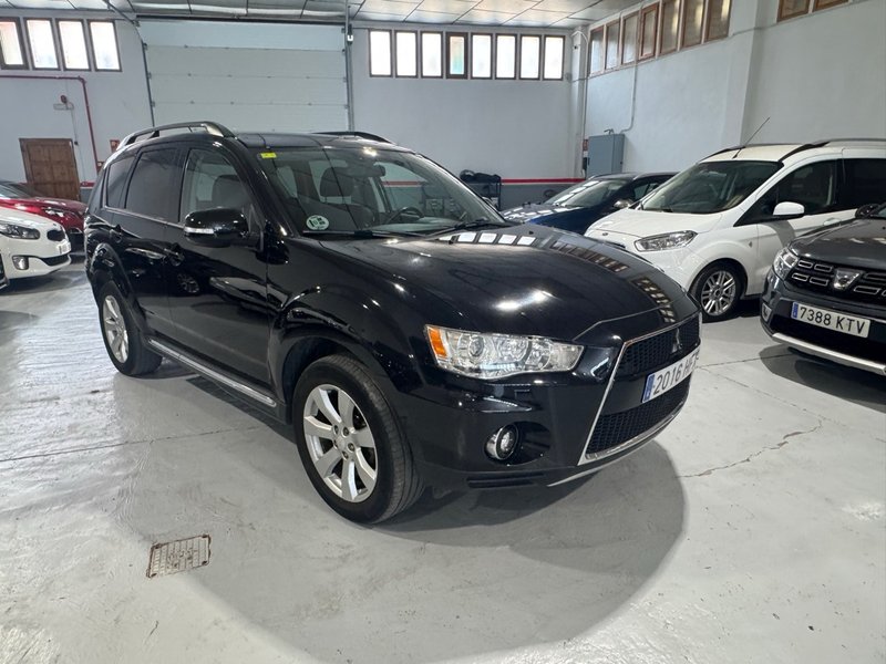 Mitsubishi Outlander 2011 - foto 1