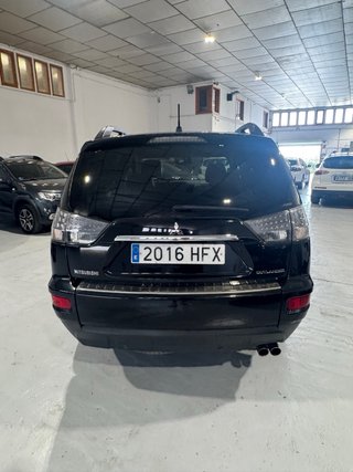 Mitsubishi Outlander 2011