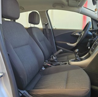 Opel Astra 2011