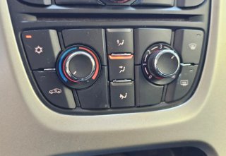 Opel Astra 2011