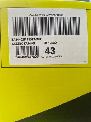 Zapatillas Jhayber Negras y Amarillas