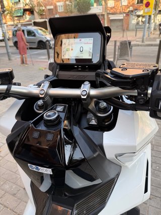Honda X-ADV 750 Blanca