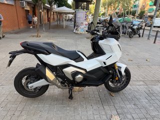 Honda X-ADV 750 Blanca