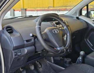 Toyota Yaris 2011