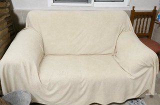 Sofá de 2 plazas beige de tela