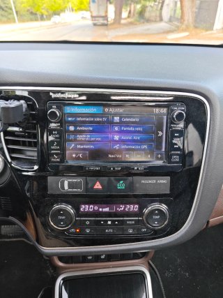 Mitsubishi Outlander 2016