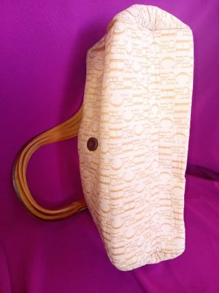 Bolso Hombro CH Beige y Dorado