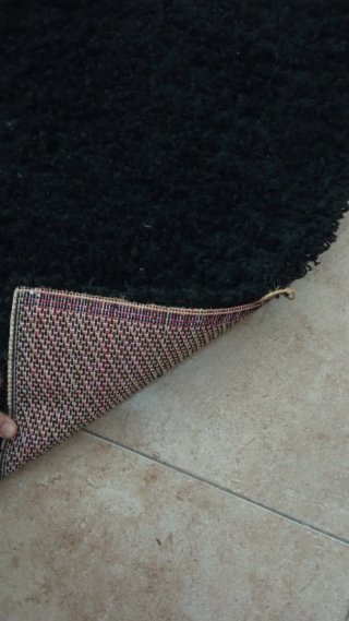 Alfombra negra pelo largo 2m x 1.30m