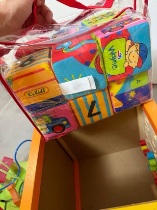 Cubo actividades madera infantil + bloques blandos