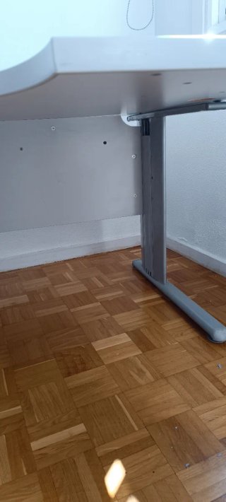 Mesa despacho en L con cajonera