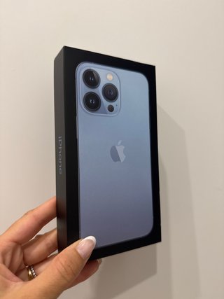Caja iPhone 13 Pro Azul