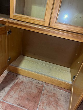 Mueble de salón madera con vitrinas