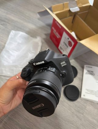 Canon EOS 2000D EF-S 18-55 III Kit