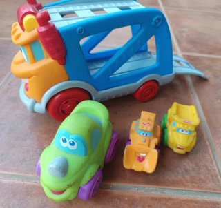 Playskool Camión Transportador + 3 Coches