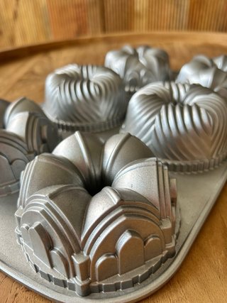 Molde Garland Bundtlette Nordicware