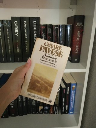 Libro De tu tierra el camarada Cesare Pavese