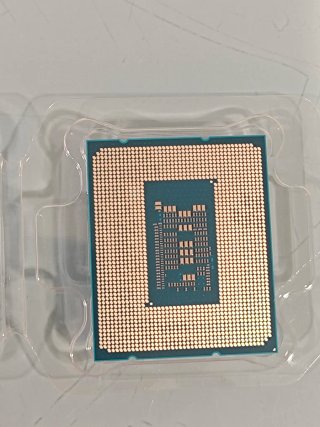 Intel i5 12400F + Disipador Cooler Master