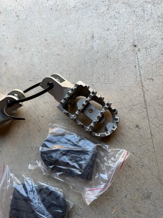 Estriberas Yamaha XT 660