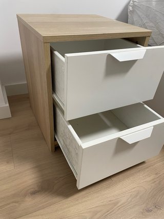 2 Mesitas de Noche Madera y Blanco