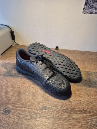 Nike Phantom GT2 Club TF Negro