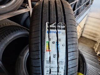 215 55 R17 98W Goodyear - 1 neumático Km.0