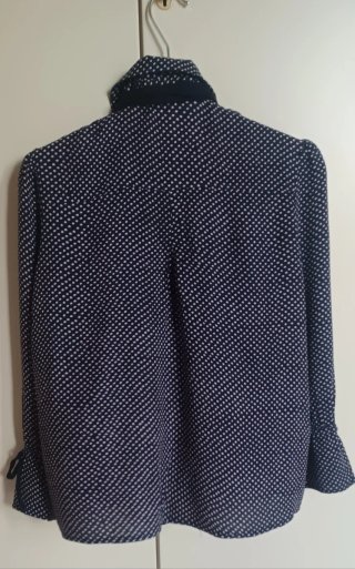 Camicia fantasia pois blu e bianco