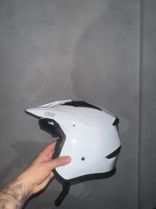 Casco de moto blanco 130R