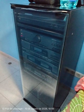 Mini cadena JVC sin altavoces con mueble incluido