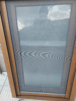 Ventana PVC con persiana y mosquitera  126x75