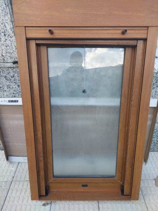 Ventana PVC con persiana y mosquitera  126x75
