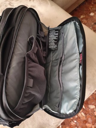 Bolso de viaje BabyBjörn negro