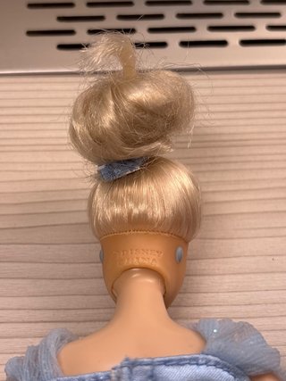 Muñeca Cenicienta estilo Barbie