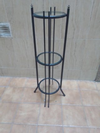 Estantería de cristal negra