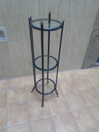 Estantería de cristal negra