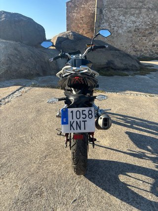 GOES SK 125cc 2018 Naked Negra/Roja