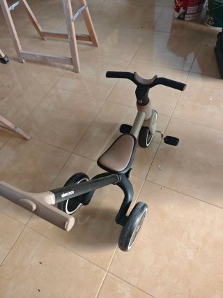 Triciclo infantil convertible